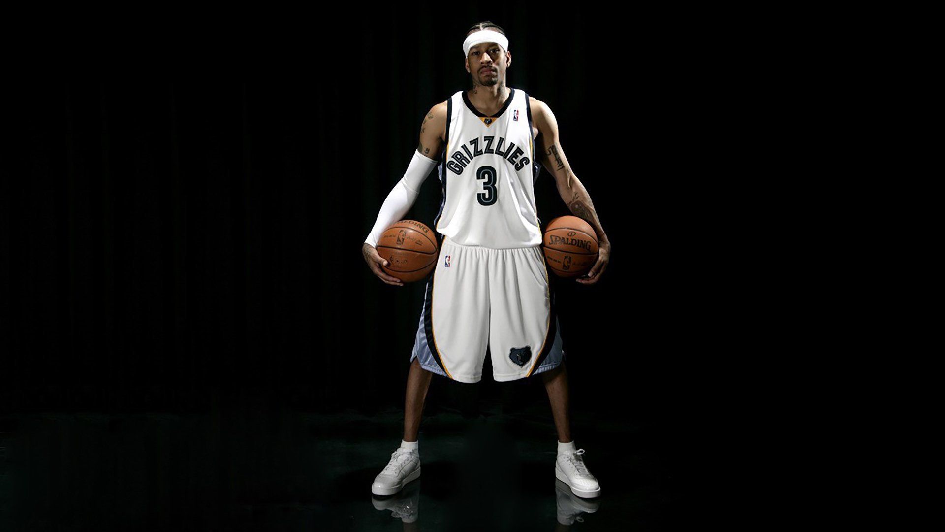 开云kaiyun-麦肯齐：凭借精准的踢球和灵活的突破，他成为全黑队进攻的核心